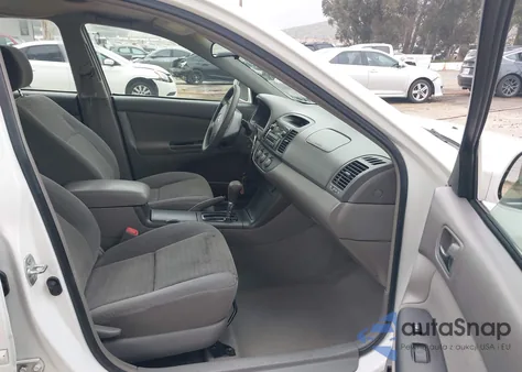 2005 Toyota Camry Le from USA, damaged, VIN 4T1BE32K75U599047